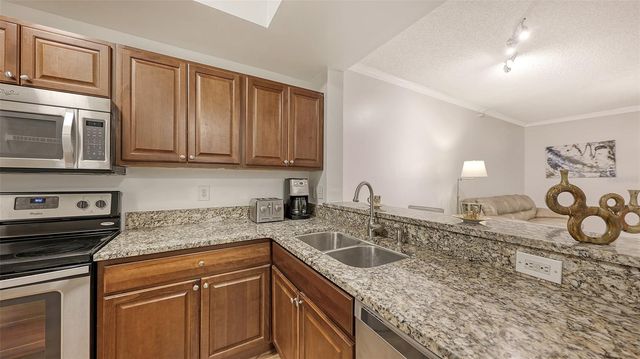 5001 BARALDI CIRCLE 22-202, Sarasota, FL 34235