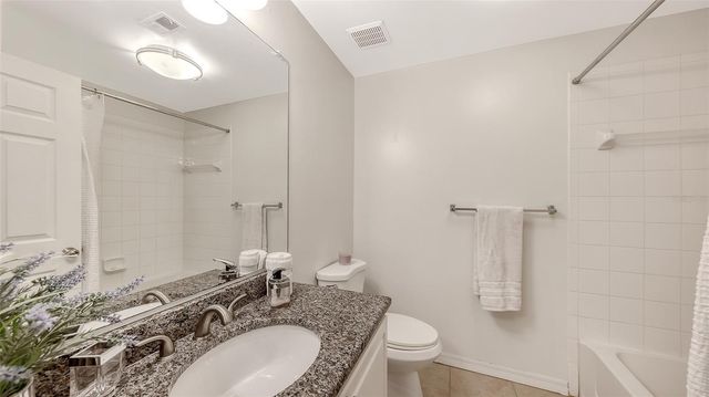 5001 BARALDI CIRCLE 22-202, Sarasota, FL 34235