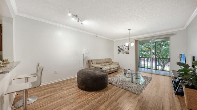 5001 BARALDI CIRCLE 22-202, Sarasota, FL 34235
