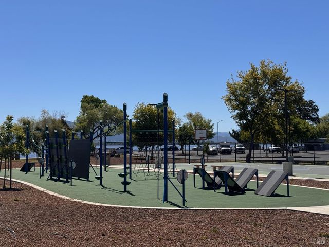 130 Armstrong St, Lakeport, CA 95453