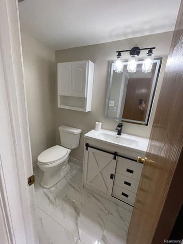 35473 Turner Drive, Sterling Heights, MI 48312