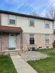 35473 Turner Drive, Sterling Heights, MI 48312