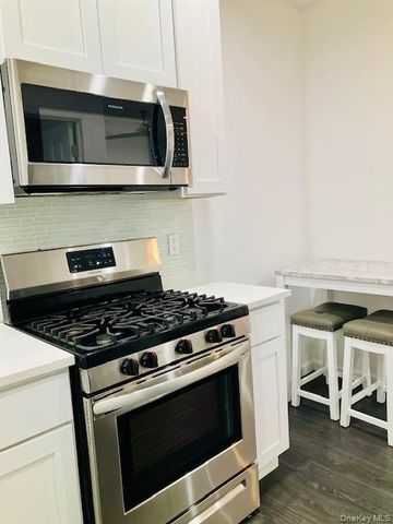 150 FIFTH Avenue 1, Pelham, NY 10803