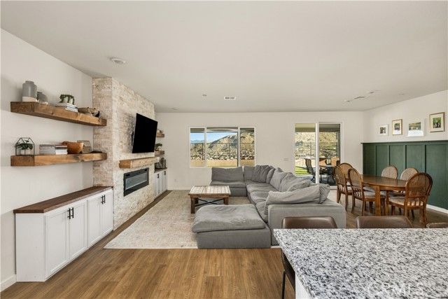 20996 Mountain Gate Drive, Riverside, CA 92507