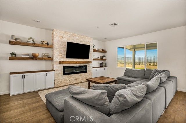 20996 Mountain Gate Drive, Riverside, CA 92507