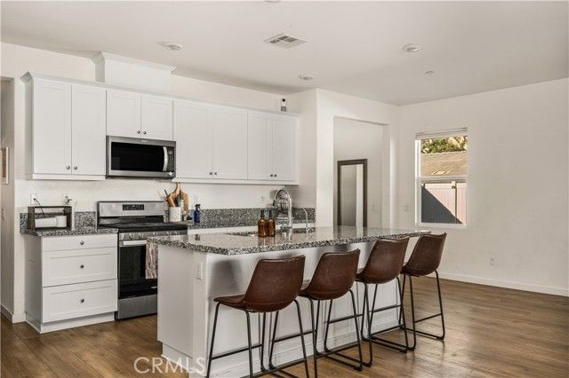 20996 Mountain Gate Drive, Riverside, CA 92507