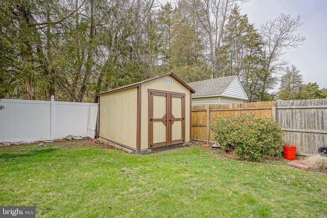 11 FRANKLIN AVE, Berlin, NJ 08009