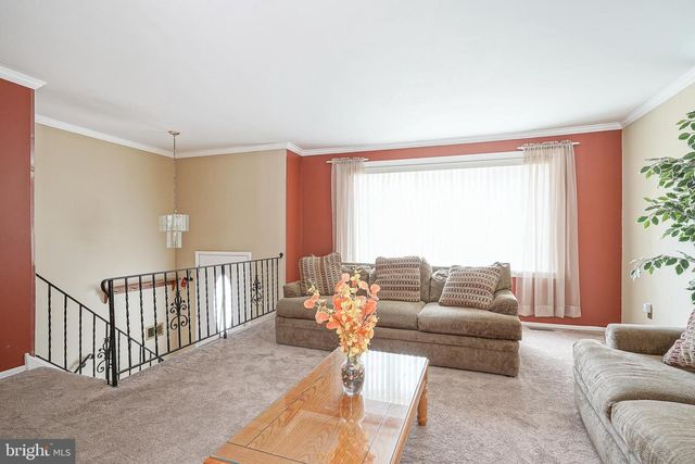 11 FRANKLIN AVE, Berlin, NJ 08009