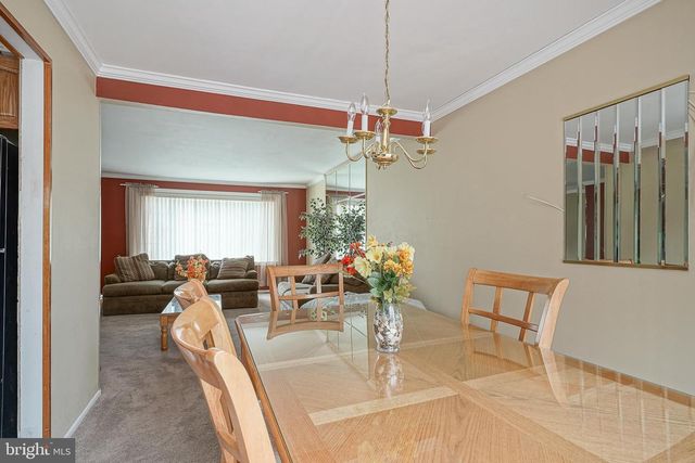 11 FRANKLIN AVE, Berlin, NJ 08009