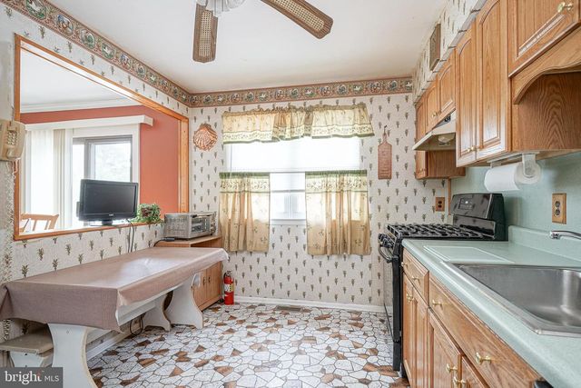 11 FRANKLIN AVE, Berlin, NJ 08009