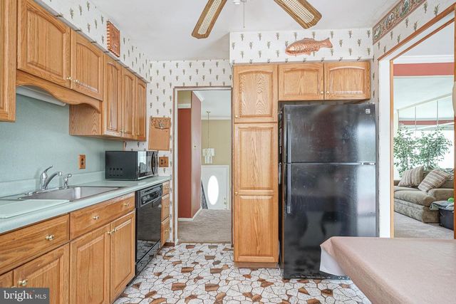 11 FRANKLIN AVE, Berlin, NJ 08009