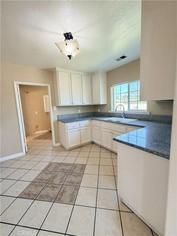 2820 Madison, Riverside, CA 92504