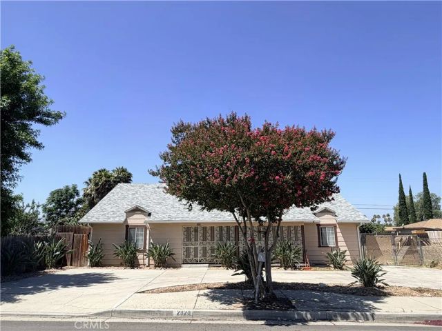 2820 Madison, Riverside, CA 92504