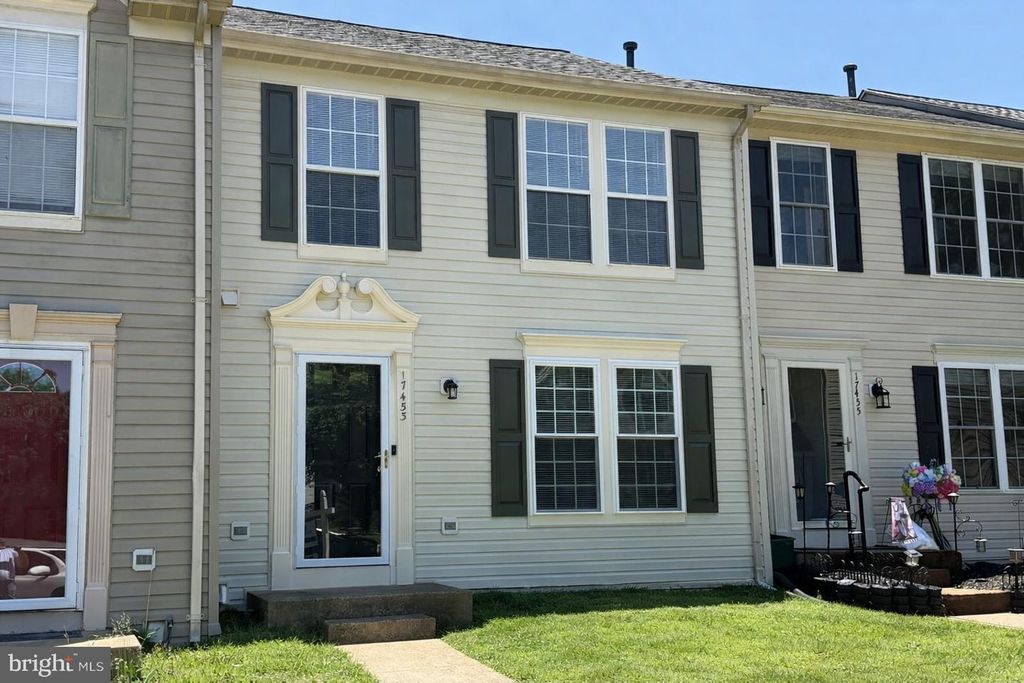 17453 KAGERA DR, Dumfries, VA 22025