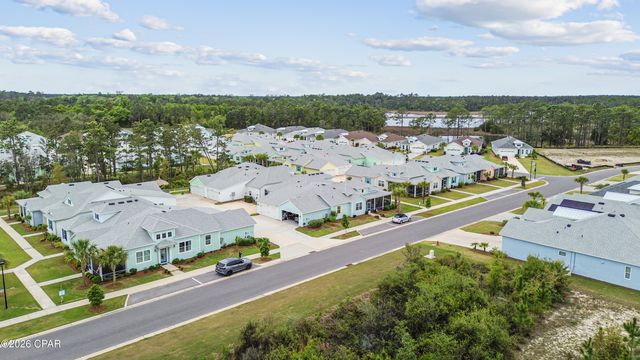8463 Landshark Boulevard, Panama City Beach, FL 32413