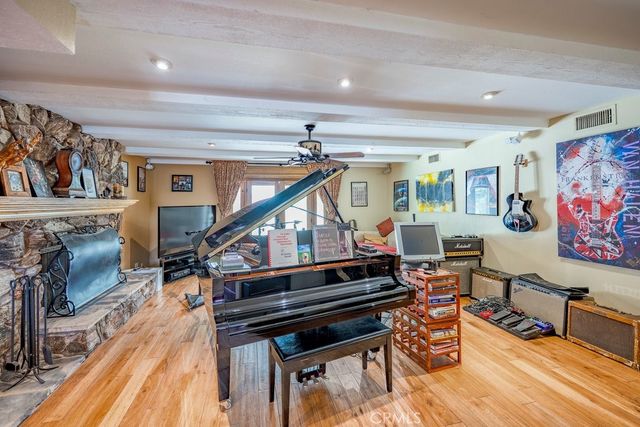 26615 Mountain Park Road, Canyon Country, CA 91387