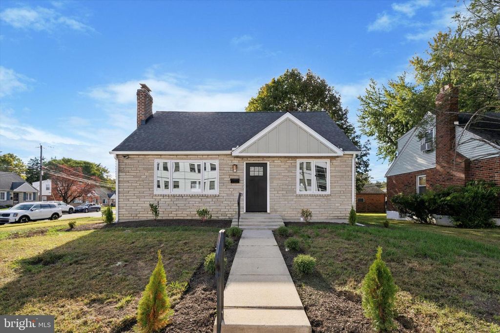 636 S EAGLE RD, Havertown, PA 19083