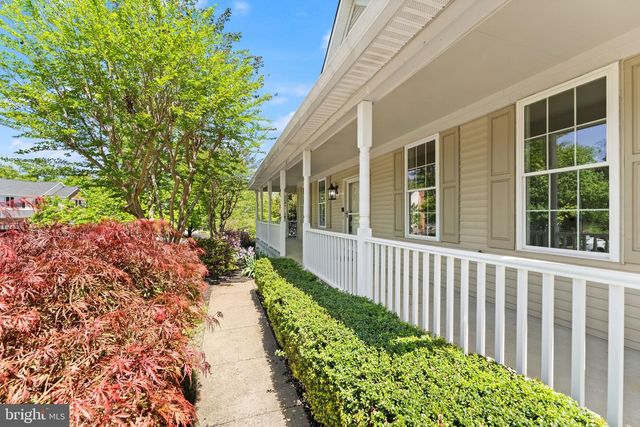 817 KENNETH PL SE, Leesburg, VA 20175