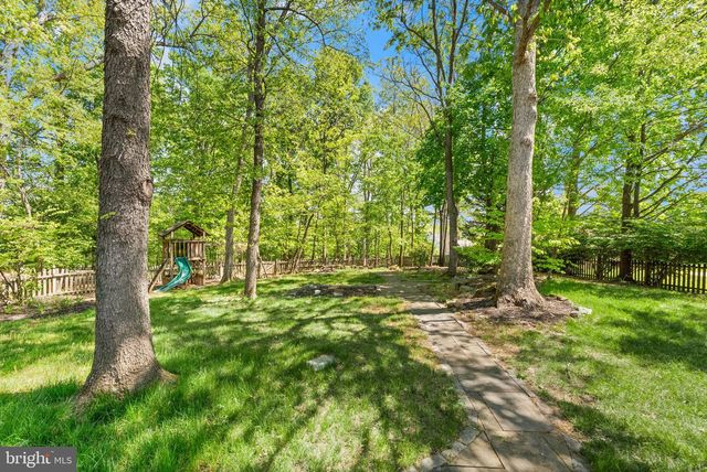 817 KENNETH PL SE, Leesburg, VA 20175