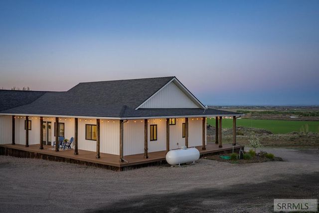 1032 E Butte Road, Menan, ID 83434