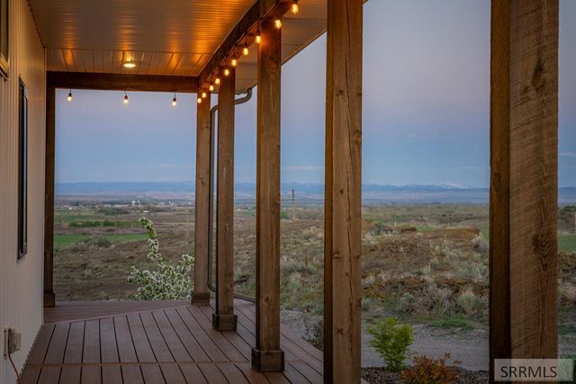 1032 E Butte Road, Menan, ID 83434