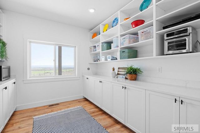 1032 E Butte Road, Menan, ID 83434