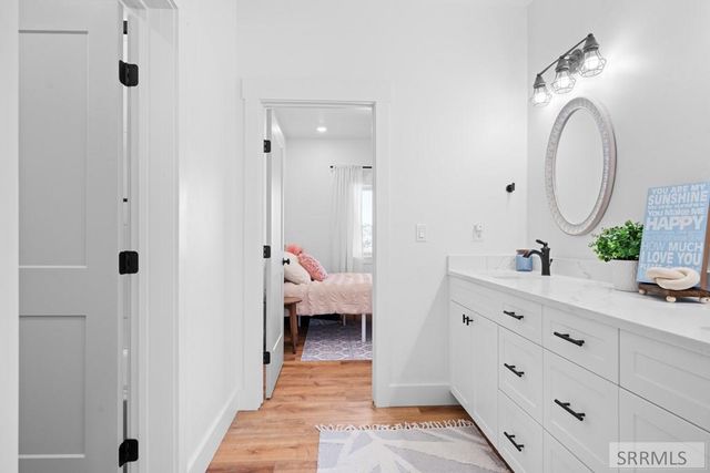 1032 E Butte Road, Menan, ID 83434