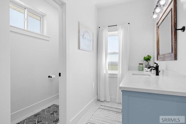 1032 E Butte Road, Menan, ID 83434