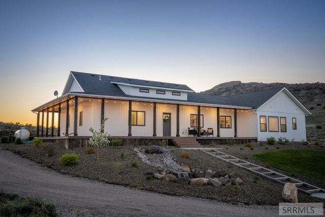 1032 E Butte Road, Menan, ID 83434