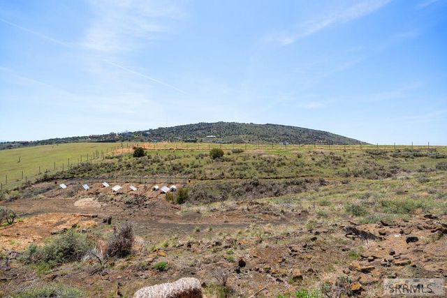 1032 E Butte Road, Menan, ID 83434