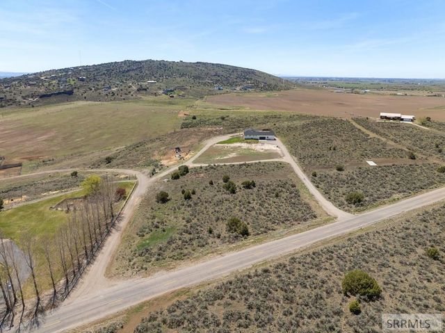 1032 E Butte Road, Menan, ID 83434