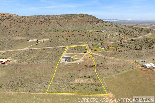 1032 E Butte Road, Menan, ID 83434