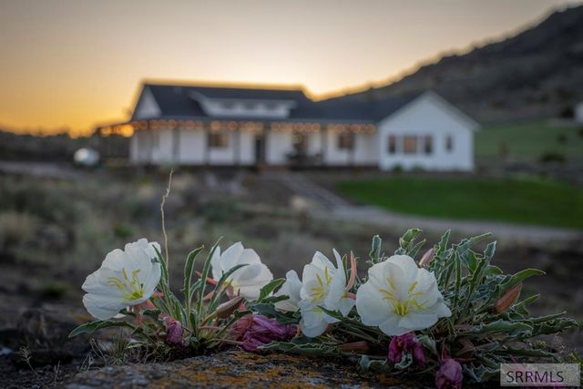 1032 E Butte Road, Menan, ID 83434