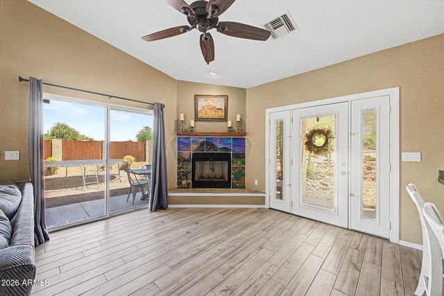1502 S PROSPECTORS Road, Apache Junction, AZ 85119