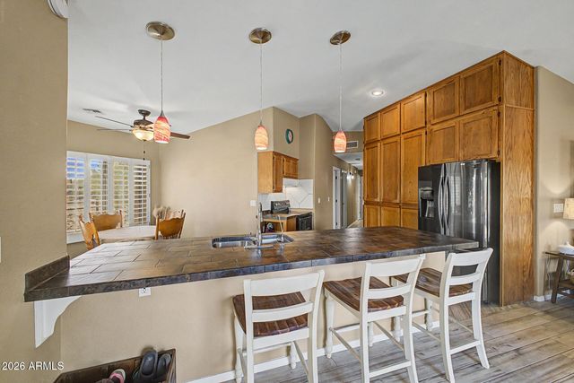 1502 S PROSPECTORS Road, Apache Junction, AZ 85119
