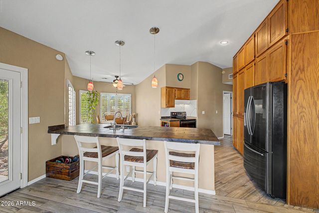 1502 S PROSPECTORS Road, Apache Junction, AZ 85119