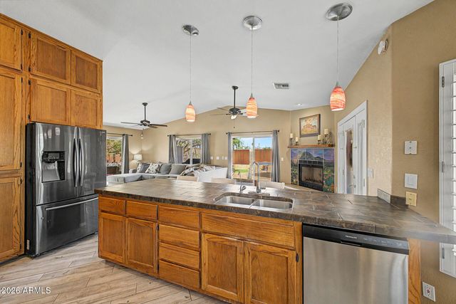 1502 S PROSPECTORS Road, Apache Junction, AZ 85119