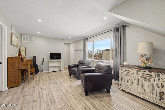 1502 S PROSPECTORS Road, Apache Junction, AZ 85119