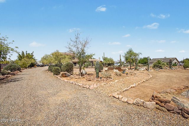 1502 S PROSPECTORS Road, Apache Junction, AZ 85119