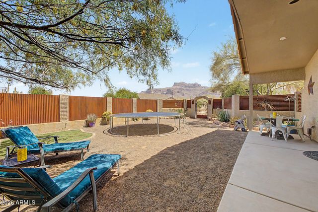 1502 S PROSPECTORS Road, Apache Junction, AZ 85119