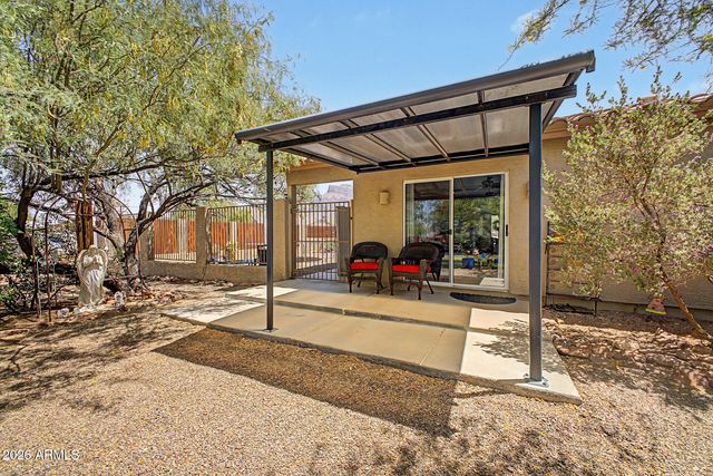 1502 S PROSPECTORS Road, Apache Junction, AZ 85119