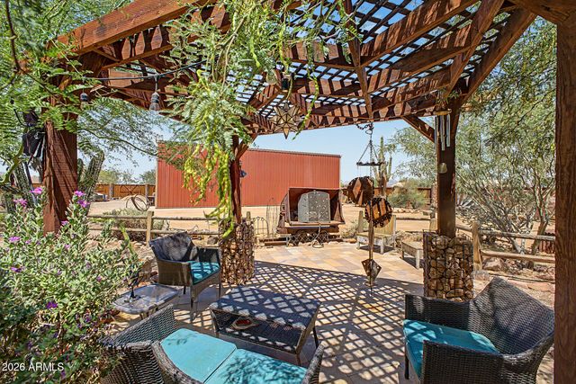 1502 S PROSPECTORS Road, Apache Junction, AZ 85119