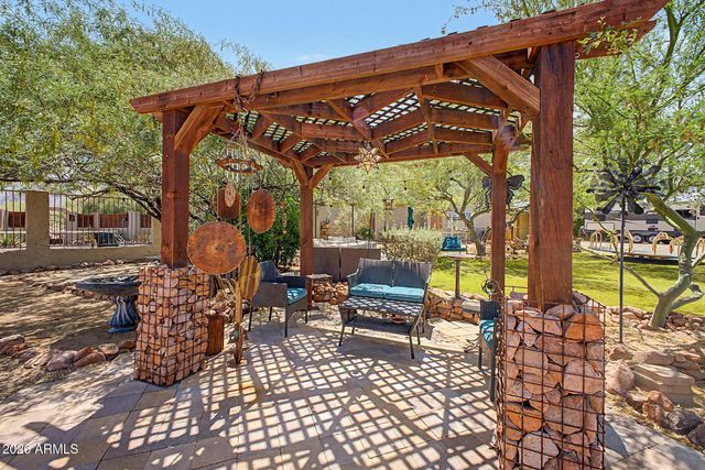 1502 S PROSPECTORS Road, Apache Junction, AZ 85119