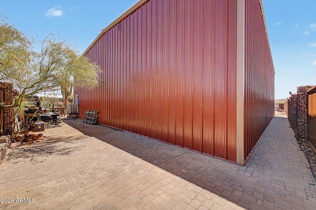 1502 S PROSPECTORS Road, Apache Junction, AZ 85119
