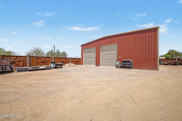 1502 S PROSPECTORS Road, Apache Junction, AZ 85119