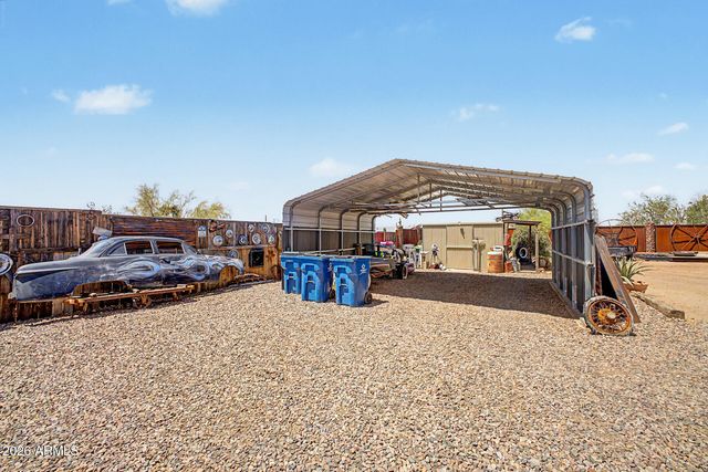 1502 S PROSPECTORS Road, Apache Junction, AZ 85119