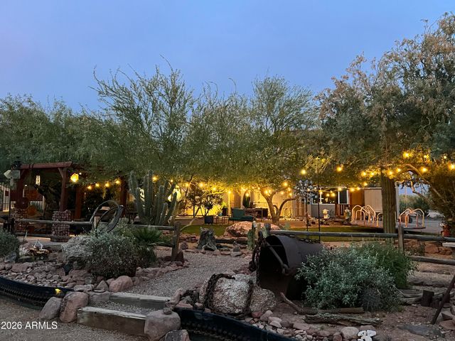 1502 S PROSPECTORS Road, Apache Junction, AZ 85119