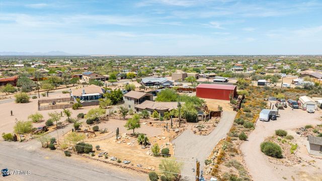 1502 S PROSPECTORS Road, Apache Junction, AZ 85119