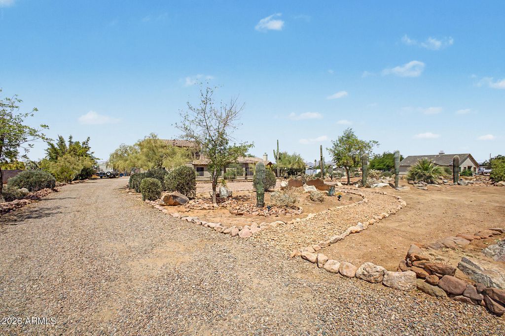 1502 S PROSPECTORS Road, Apache Junction, AZ 85119 — photo 4