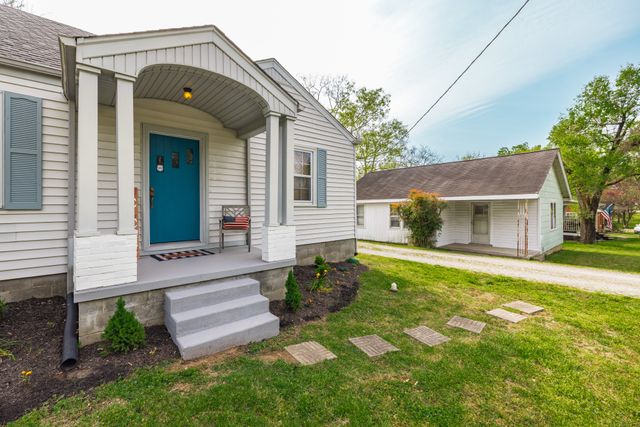 125 Shivel Dr, Hendersonville, TN 37075